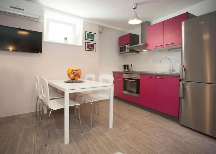 Apartment Brand New Damir In Center Split