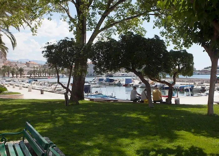 Apartment Brand New Damir In Center Split