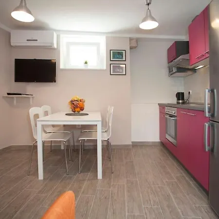 Brand New Damir In Center * Split